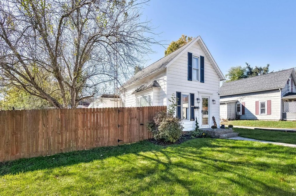 418 E Pleasant St, Mount Vernon, OH 43050