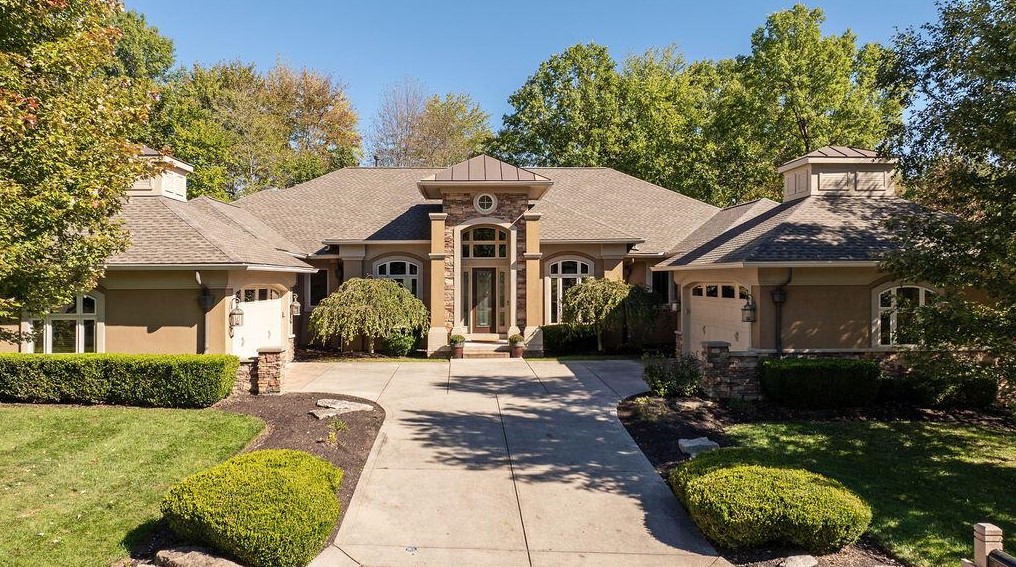 1200 Jackson Hole Dr, Blacklick, OH 43004