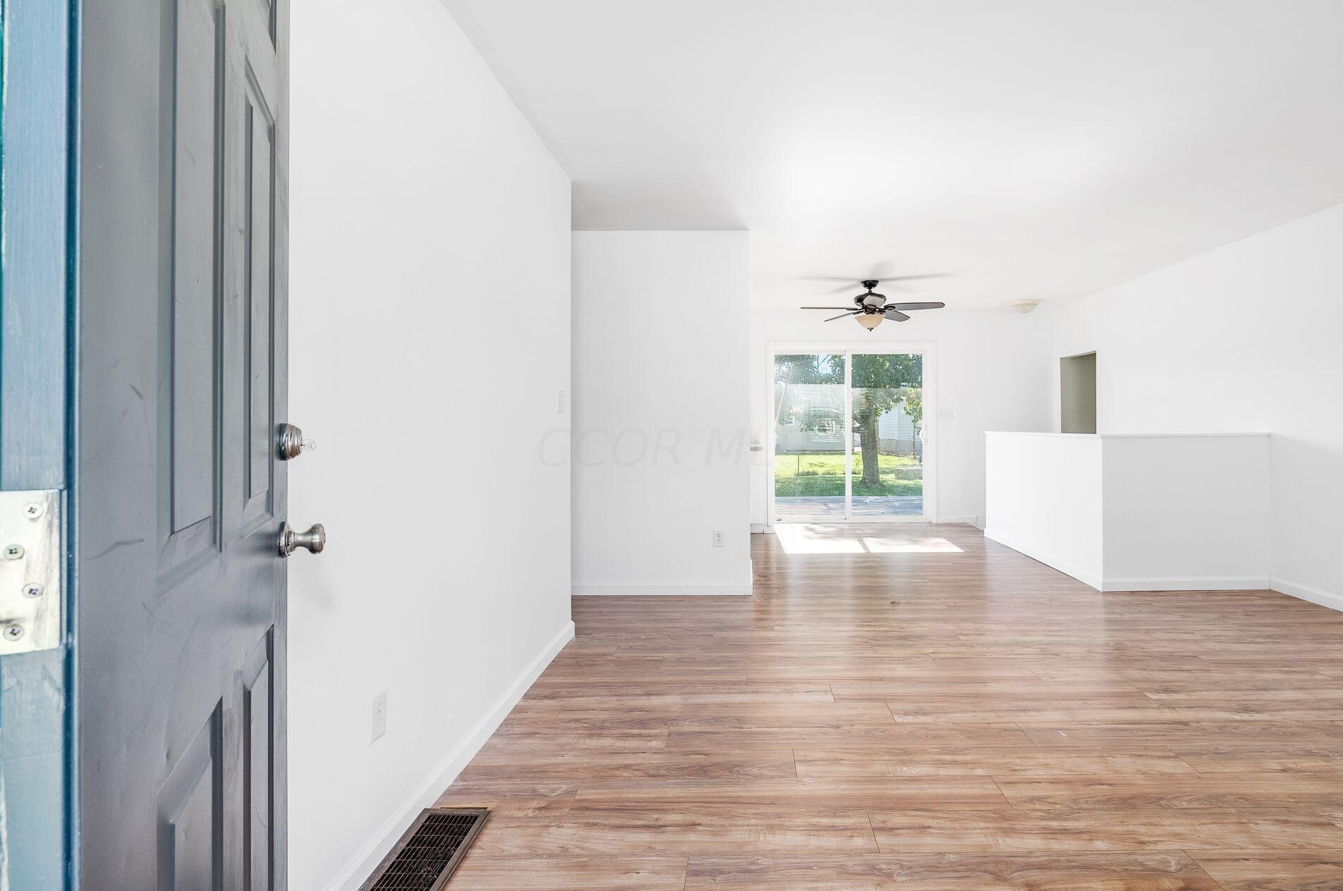 745 Brookdale Dr, West Jefferson, OH 43162