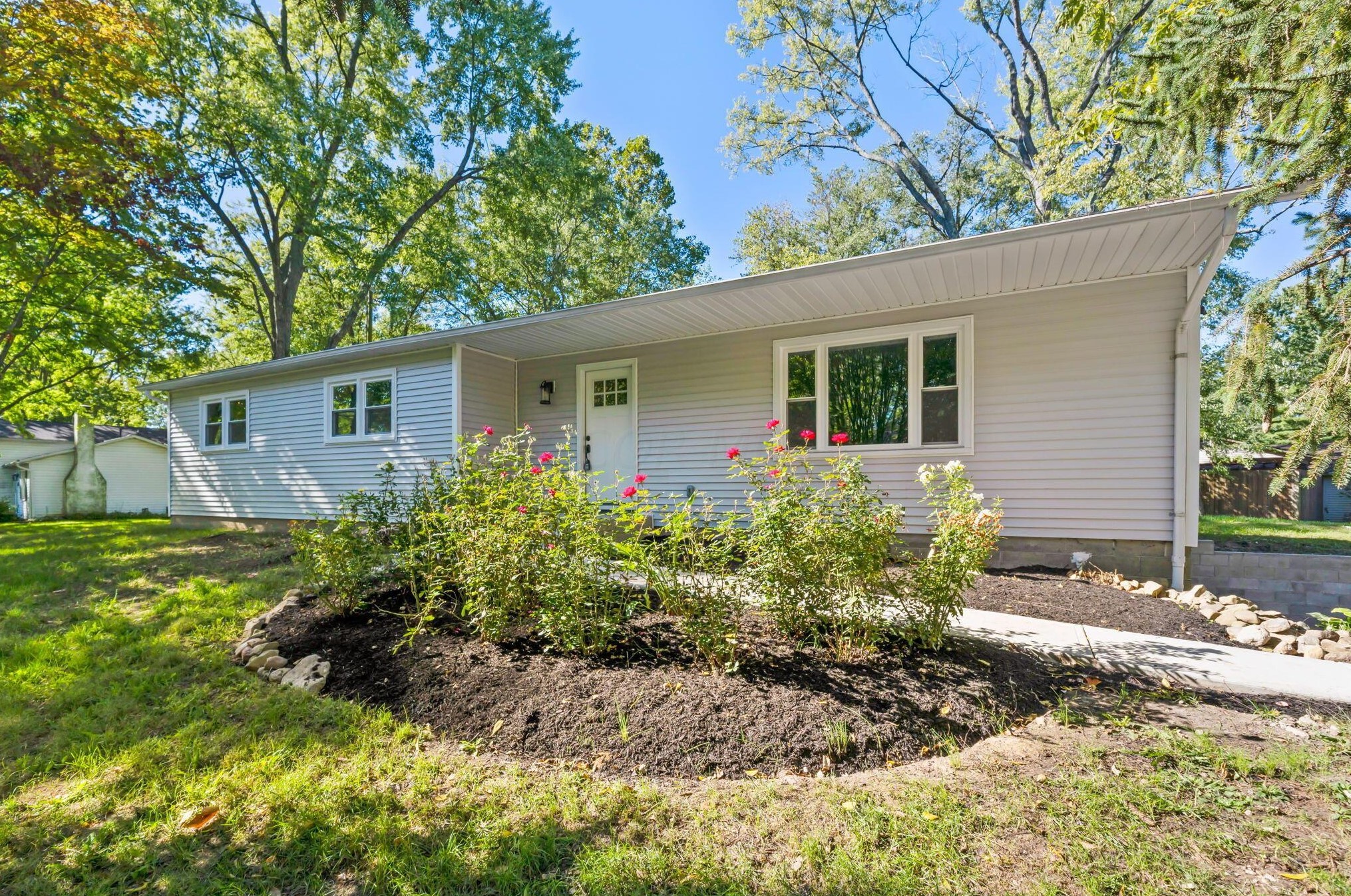 283 Pat Haven Dr, Pataskala, OH 43062