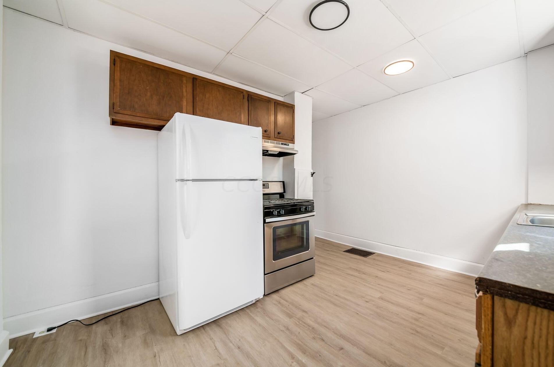 2243 Smt St, Columbus OH 43201-2106 exterior