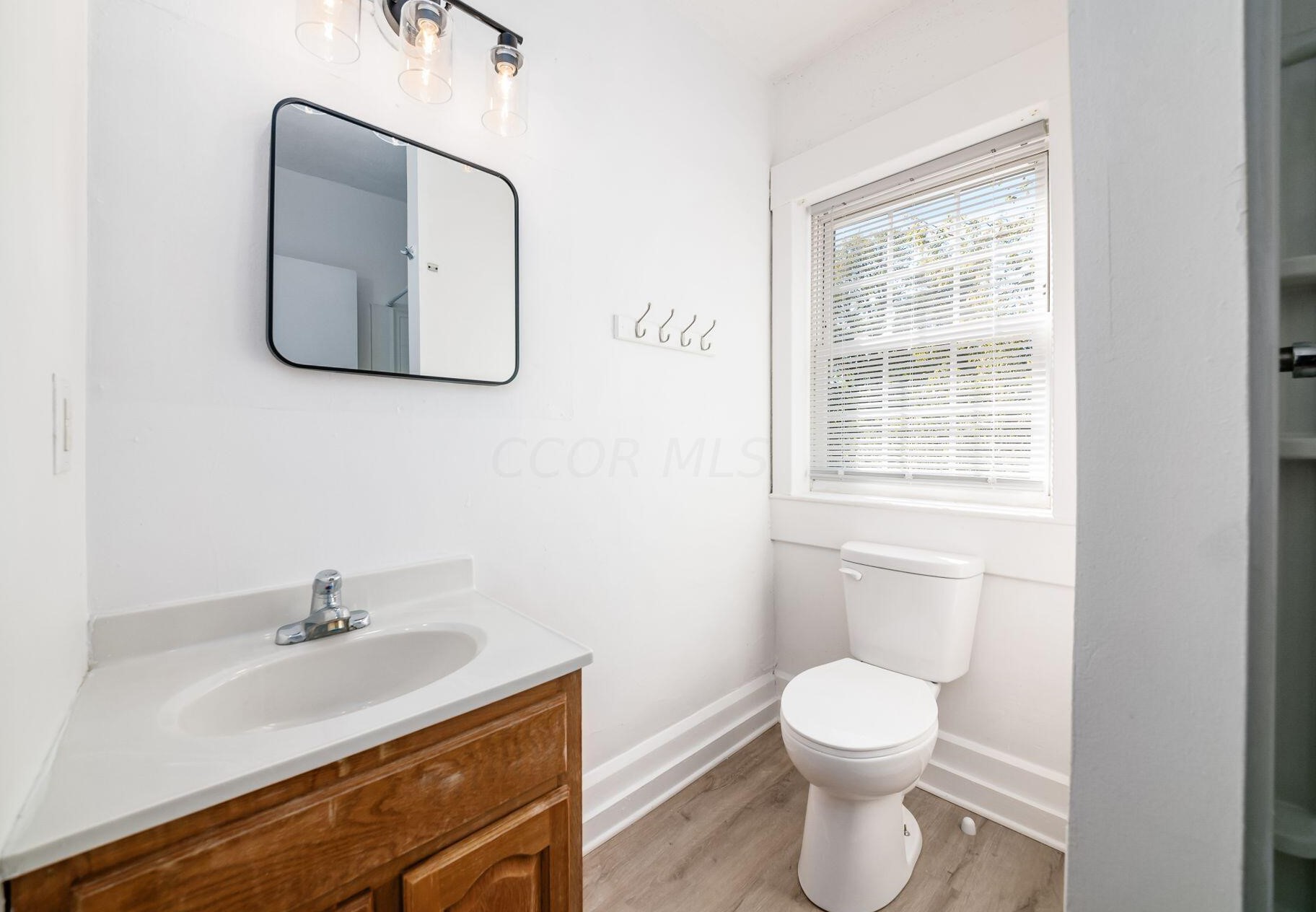 2243 Smt St, Columbus OH 43201-2106 exterior