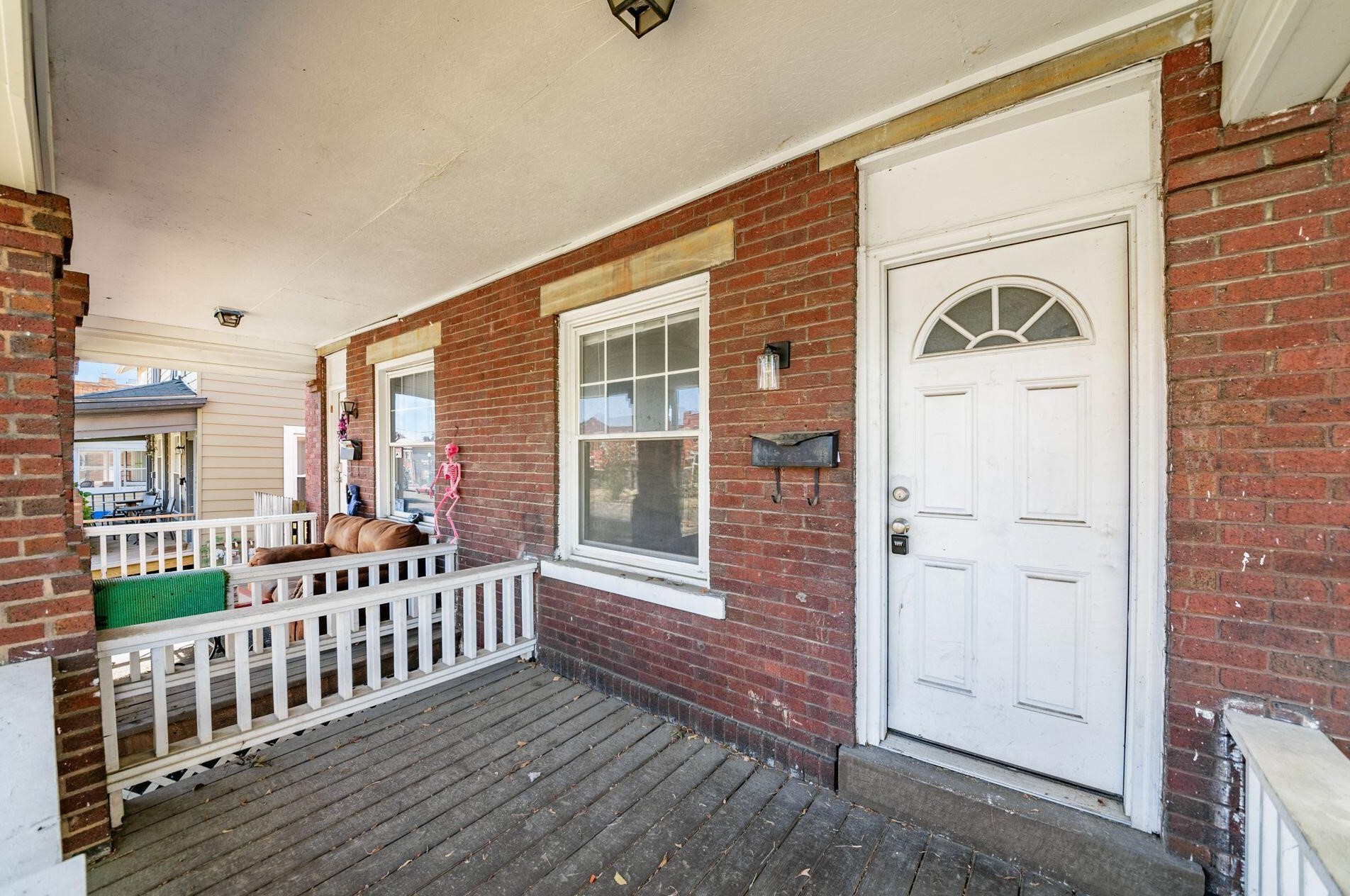 2243 Smt St, Columbus OH 43201-2106 exterior