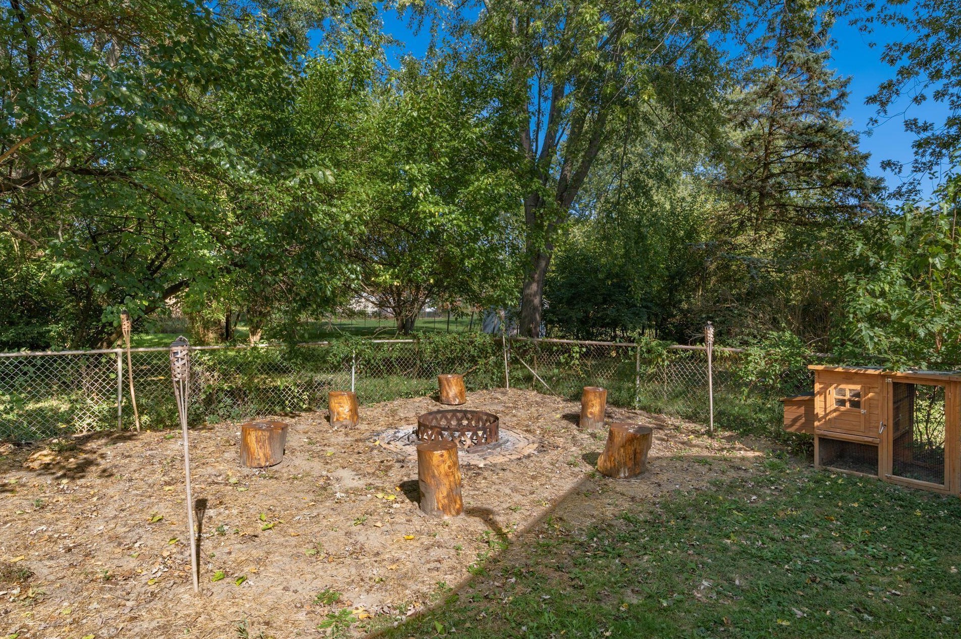 1780 Cooke Rd, Columbus OH 43214-3169 exterior