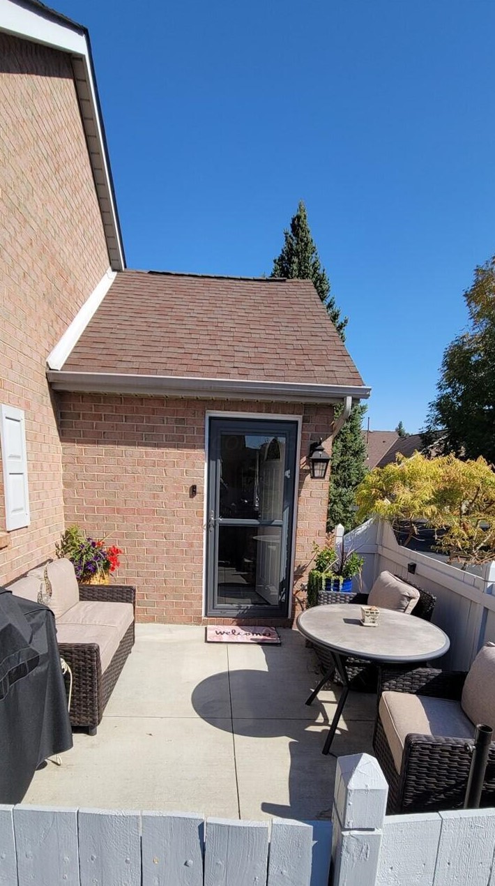4969 Meadow Run Dr, Hilliard, OH 43026