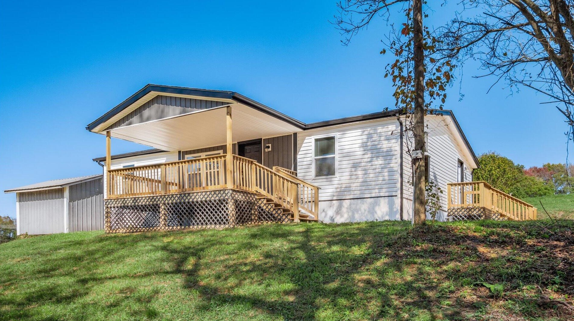 4404 Dragoo Rd, Nashport, OH 43830