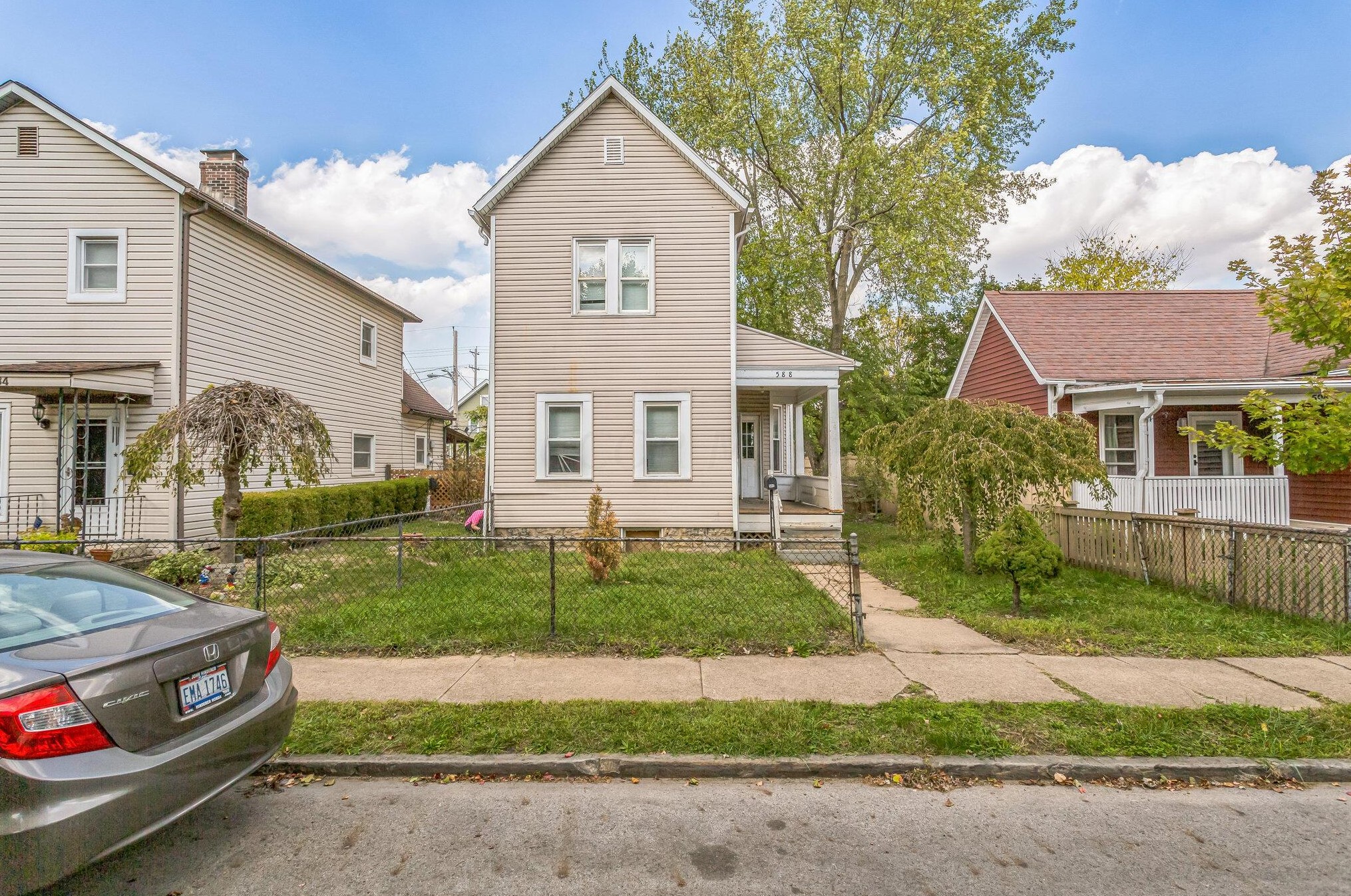 588 Reinhard Ave, Columbus, OH 43206-2855
