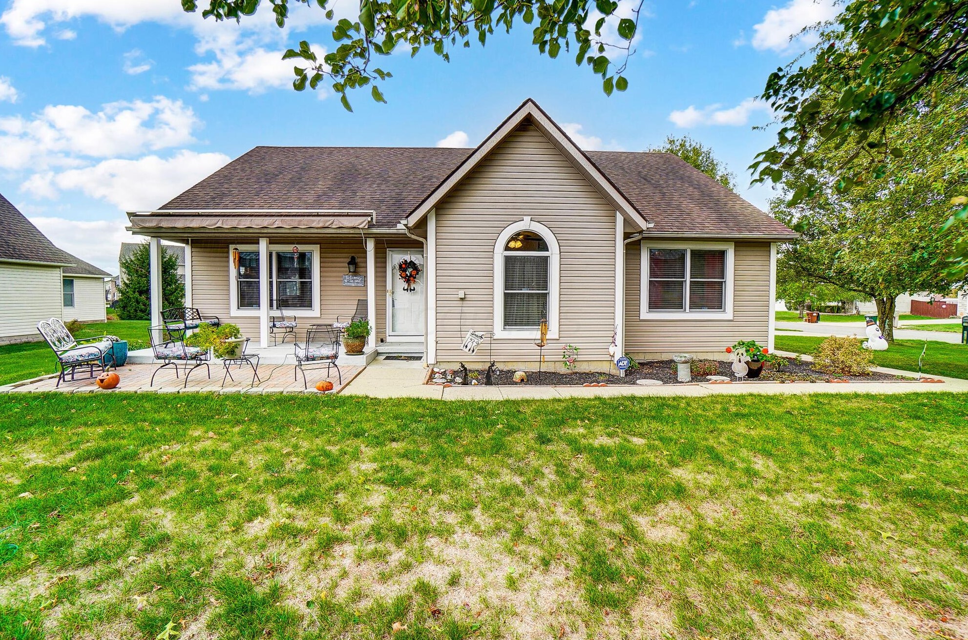 101 Castleton Ct, Pataskala, OH 43062