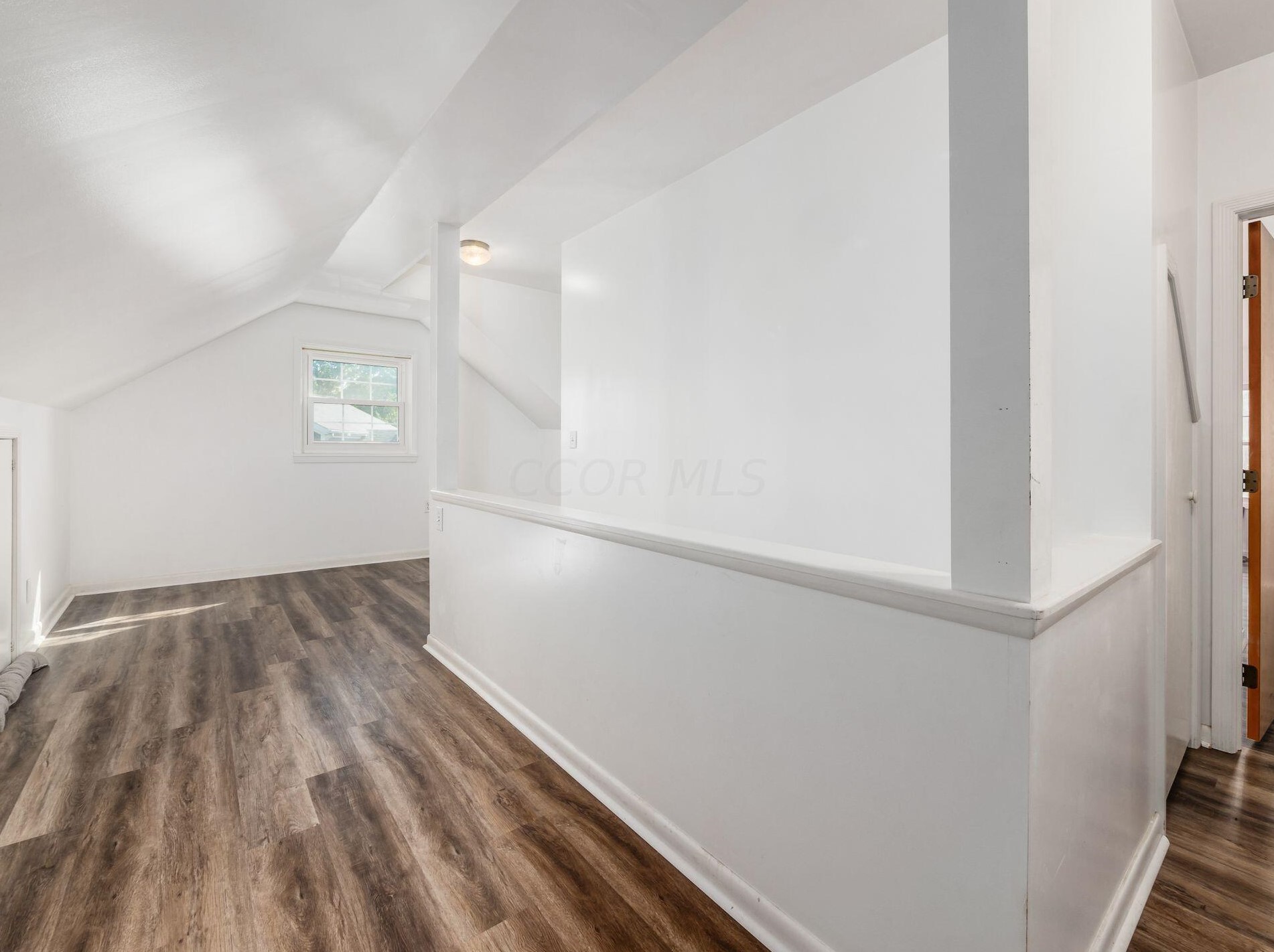 1915 Zollinger Rd, Columbus OH 43221-2914 exterior