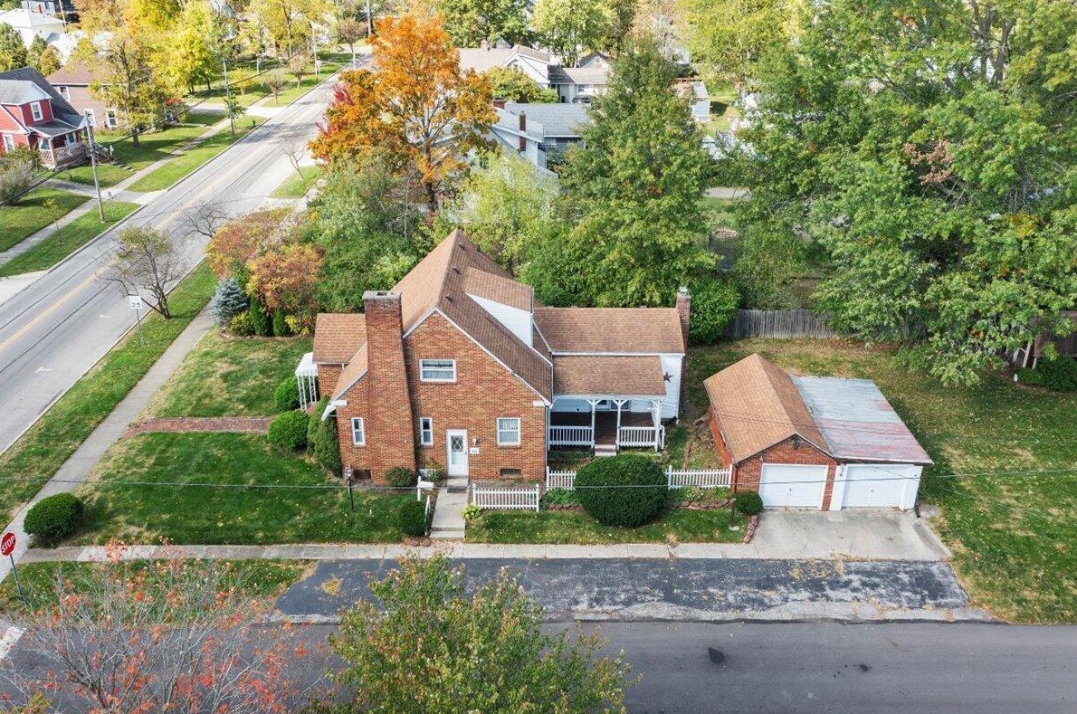 702 W 4th St, Marysville, OH 43040