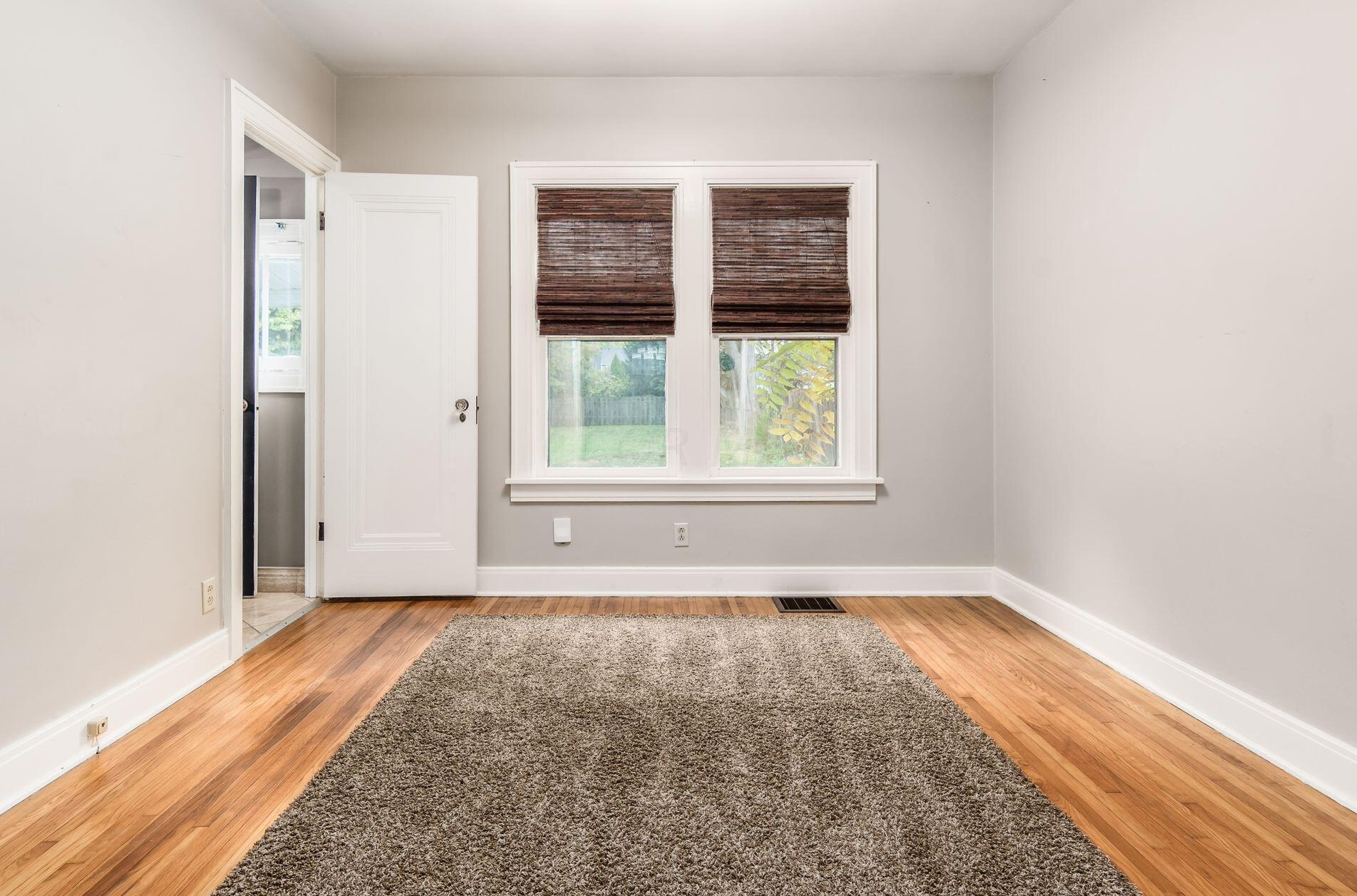 128 Gdn Rd, Columbus OH 43214-2159 exterior