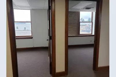 201 S Broad Street, Lancaster, OH 43130 - Photo 6