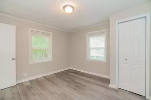 2389 Hiawatha Park Dr, Columbus, OH 43211 - Photo 10