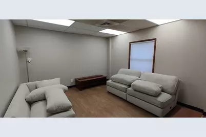 2234 S Hamilton Road #102, Columbus, OH 43232 - Photo 2