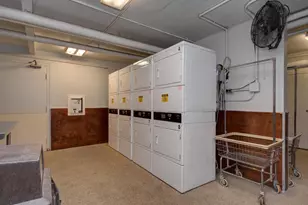 1620 E Broad St, Columbus, OH 43203 - Photo 42