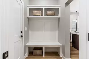 496 W 1st Ave, Columbus, OH 43201 - Photo 30