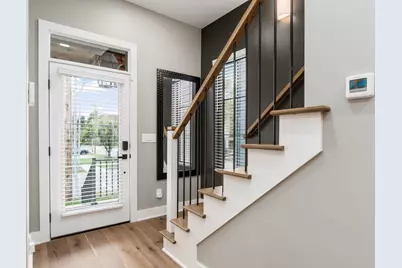 496 W 1st Avenue, Columbus, OH 43201 - Photo 2