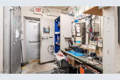 1821 E Wheeling Avenue, Cambridge, OH 43725 - Photo 12