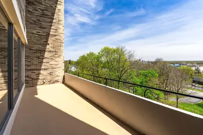 1000 Urlin Avenue #520, Columbus, OH 43212 - Photo 4