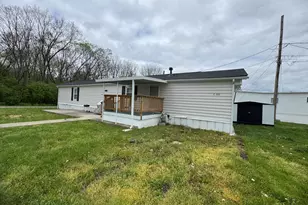 1049 Harmon Ave, Columbus, OH 43223 - Photo 2