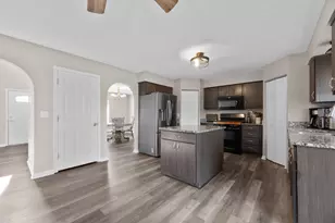 352 Evergreen Cir, Pickerington, OH 43147 - Photo 2