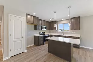 524 Iris Dr, Yellow Springs, OH 45387 - Photo 2