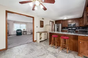 3208 Lakewood Dr, Zanesville, OH 43701 - Photo 12