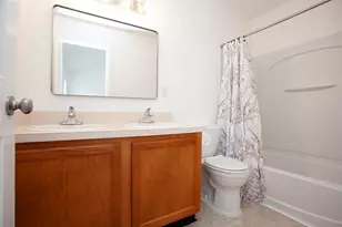 960 Hartford Village Blvd, Columbus, OH 43228 - Photo 18