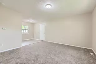 5422 Everson Rd N, Columbus, OH 43232 - Photo 4