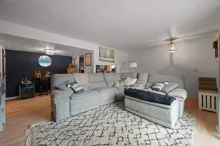 2424 Ravenel Dr, Columbus, OH 43209 - Photo 8