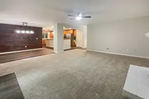 642 Ridenour Rd, Columbus, OH 43230 - Photo 16