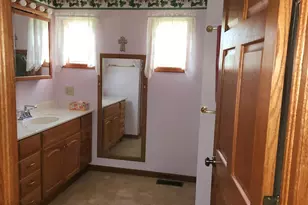 5747 E Clinton St, Albany, OH 45710 - Photo 14