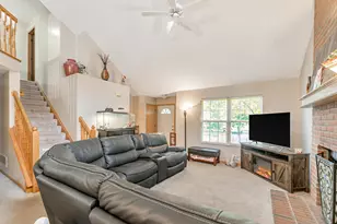 3150 Berkley Pointe Dr, Gahanna, OH 43230 - Photo 2
