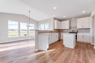 210 Scotsgrove Dr, Pataskala, OH 43062 - Photo 4