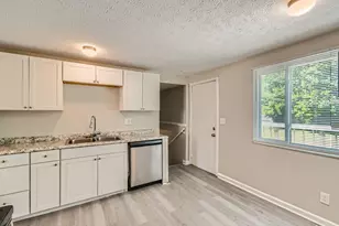 2275 Cardston Ct, Columbus, OH 43232 - Photo 4