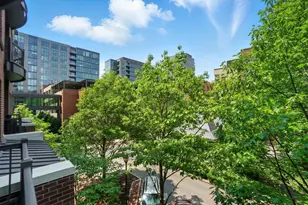 250 Daniel Burnham Square, Columbus, OH 43215 - Photo 20