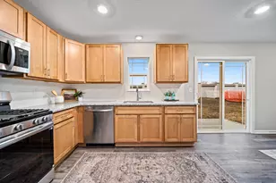 55 Genoa Cir, Commercial Point, OH 43116 - Photo 6