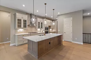 2504 Bent Grass Dr, Beavercreek, OH 45431 - Photo 4