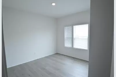 477 Helena Drive, Plain City, OH 43064 - Photo 4