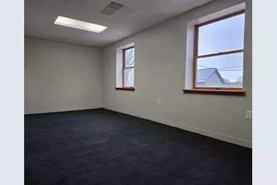 927 Wheeling Avenue, Cambridge, OH 43725 - Photo 32