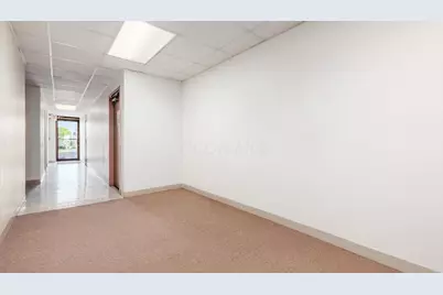 927 Wheeling Avenue, Cambridge, OH 43725 - Photo 10