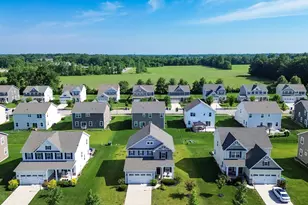 225 Messenger Way, Lewis Center, OH 43035 - Photo 2