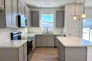 296 Rye St, Galloway, OH 43119 - Photo 4