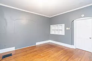 2158 Indiana Ave, Columbus, OH 43201 - Photo 6