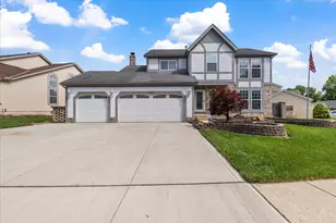 7700 Eagle Creek Dr, Pickerington, OH 43147 - Photo 1