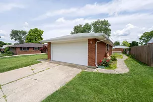 2758 Sutton Ave, Dayton, OH 45429 - Photo 4