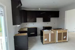 5946 Abernathy Ln, Columbus, OH 43232 - Photo 4