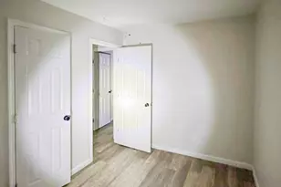 1048 S James Rd, Columbus, OH 43227 - Photo 16