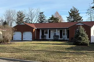 899 Meadowview Dr, Columbus, OH 43224 - Photo 1