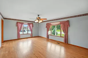 24 W High St, Jeffersonville, OH 43128 - Photo 6